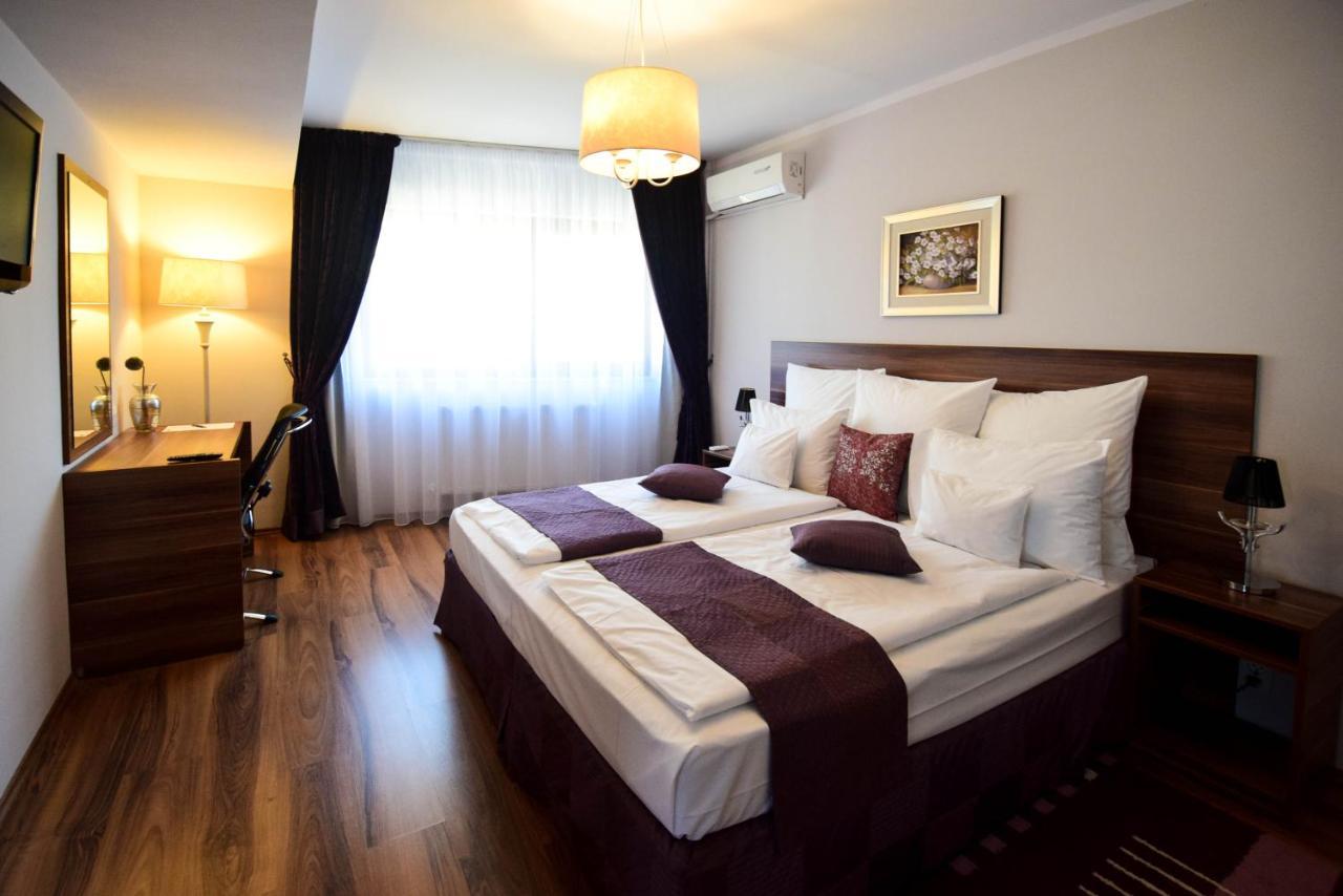 Cabrio Apart Hotel Cluj Napoca Bagian luar foto