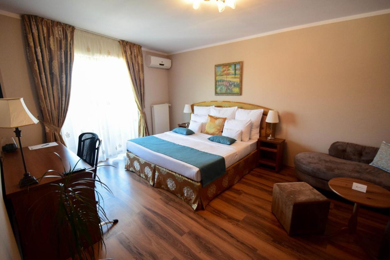 Cabrio Apart Hotel Cluj Napoca Bagian luar foto