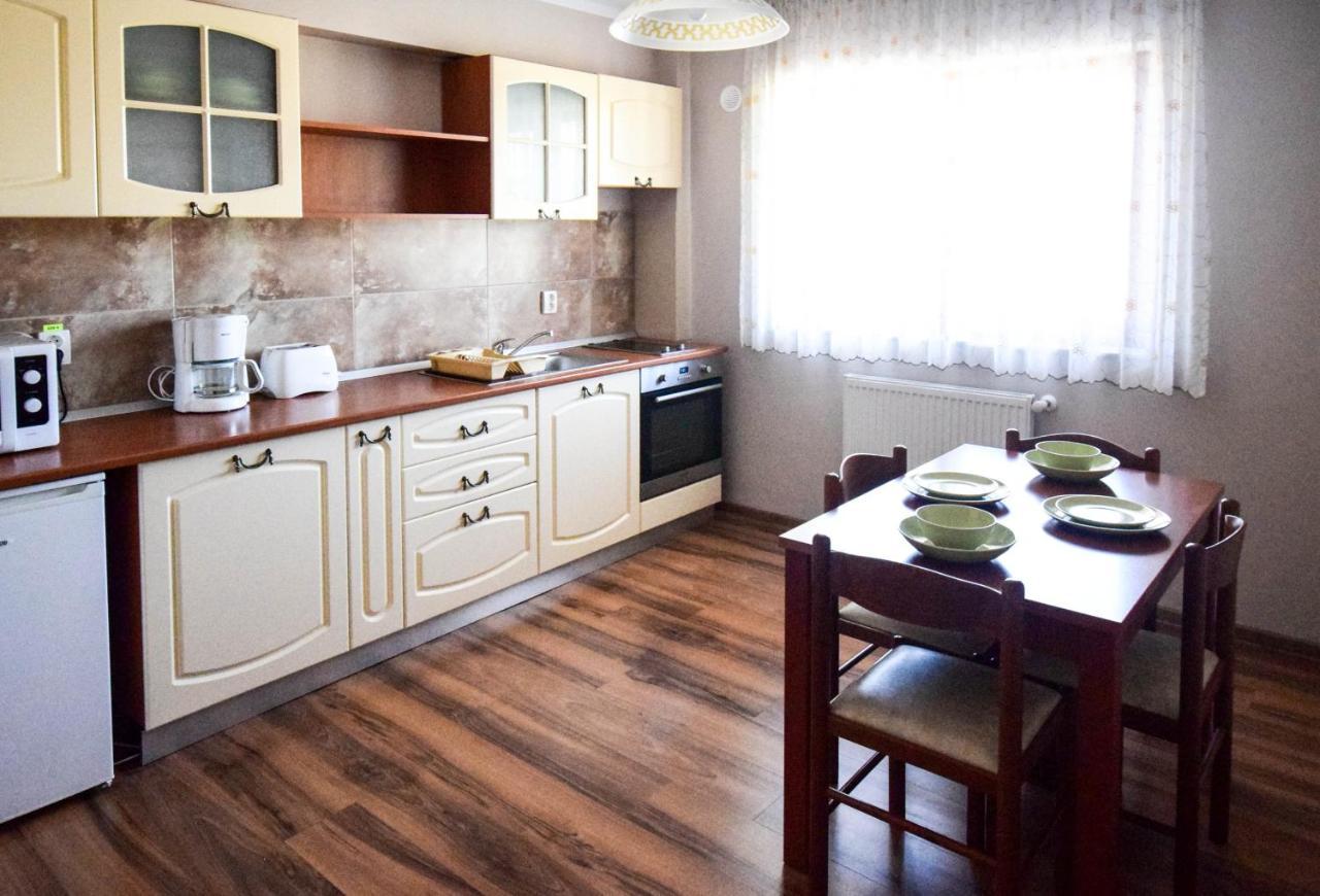 Cabrio Apart Hotel Cluj Napoca Bagian luar foto