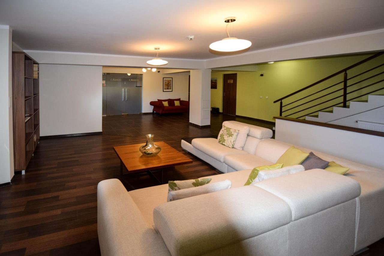 Cabrio Apart Hotel Cluj Napoca Bagian luar foto