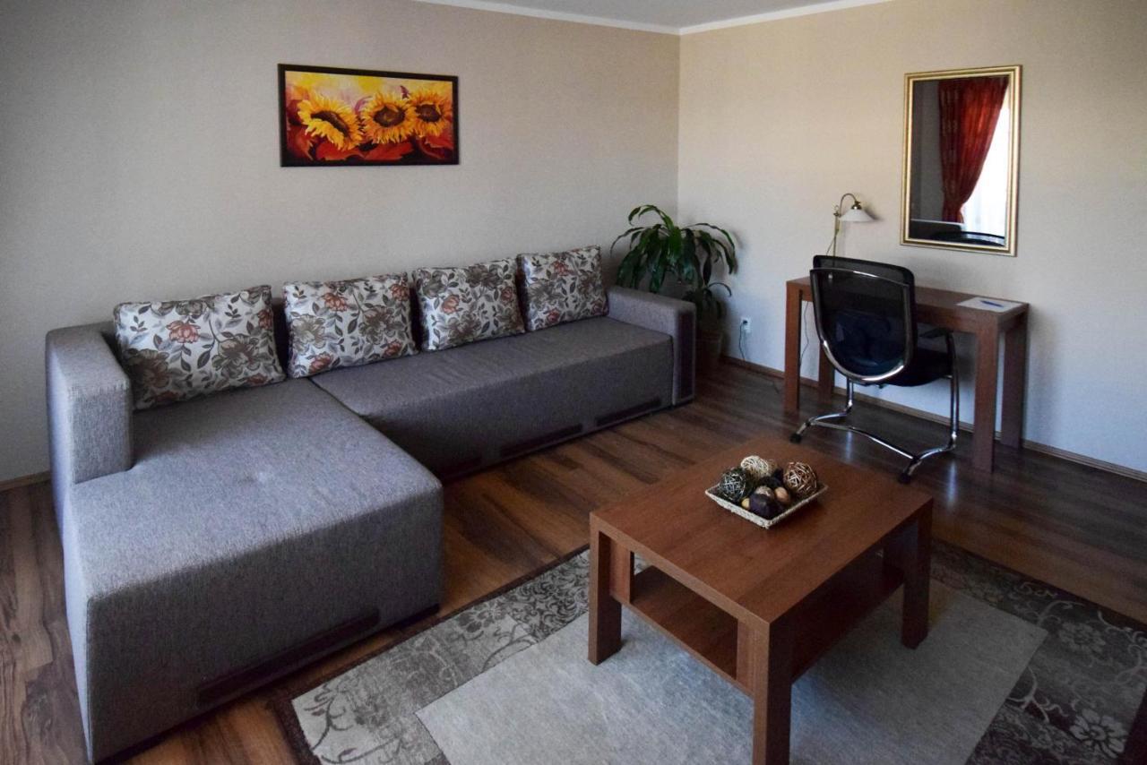 Cabrio Apart Hotel Cluj Napoca Bagian luar foto