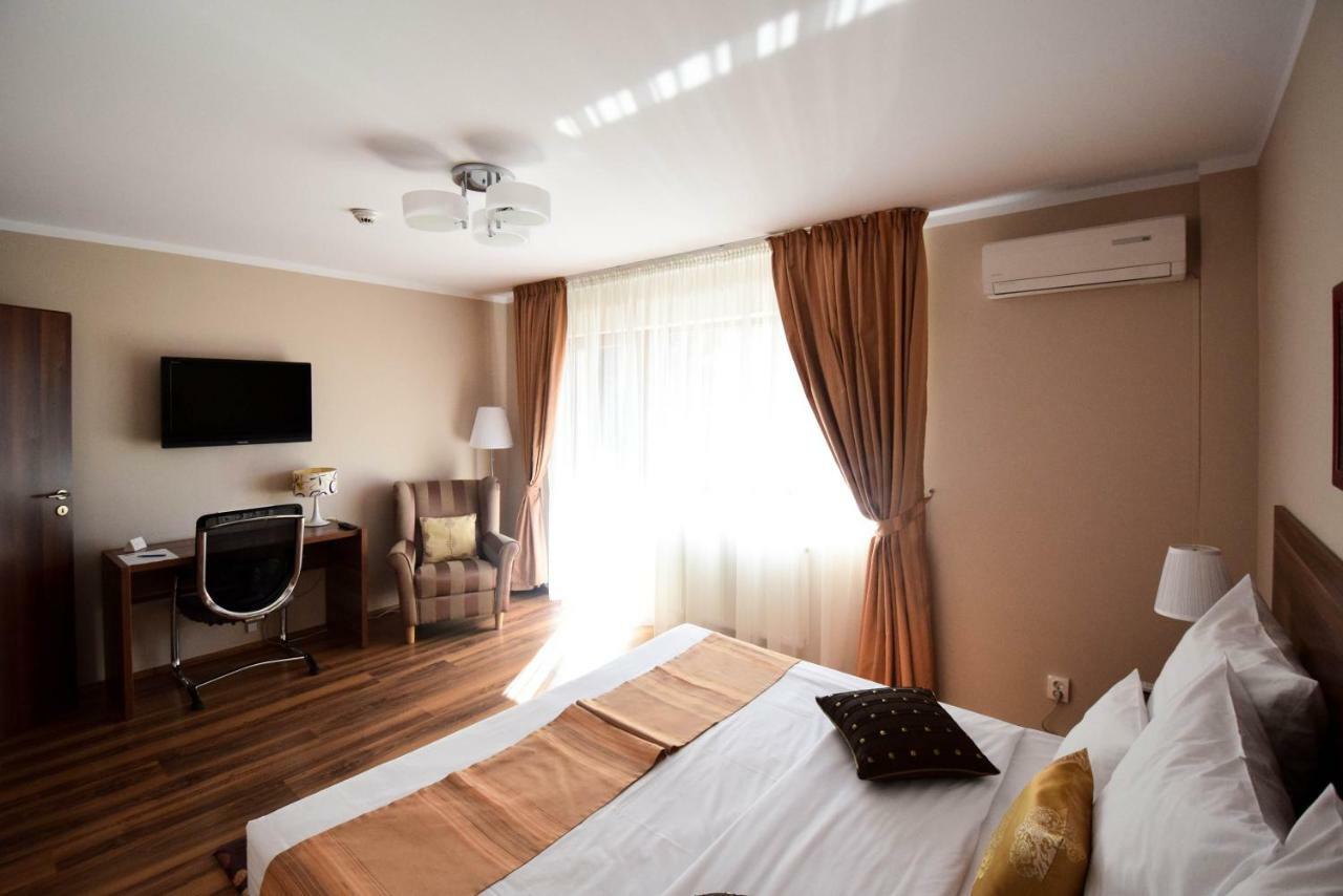 Cabrio Apart Hotel Cluj Napoca Bagian luar foto