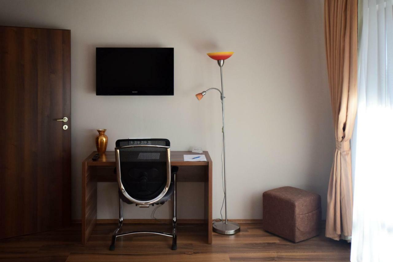 Cabrio Apart Hotel Cluj Napoca Bagian luar foto