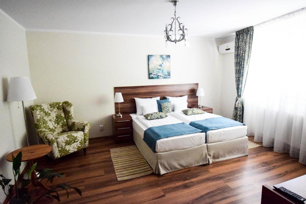 Cabrio Apart Hotel Cluj Napoca Bagian luar foto