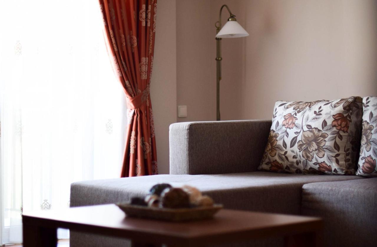 Cabrio Apart Hotel Cluj Napoca Bagian luar foto