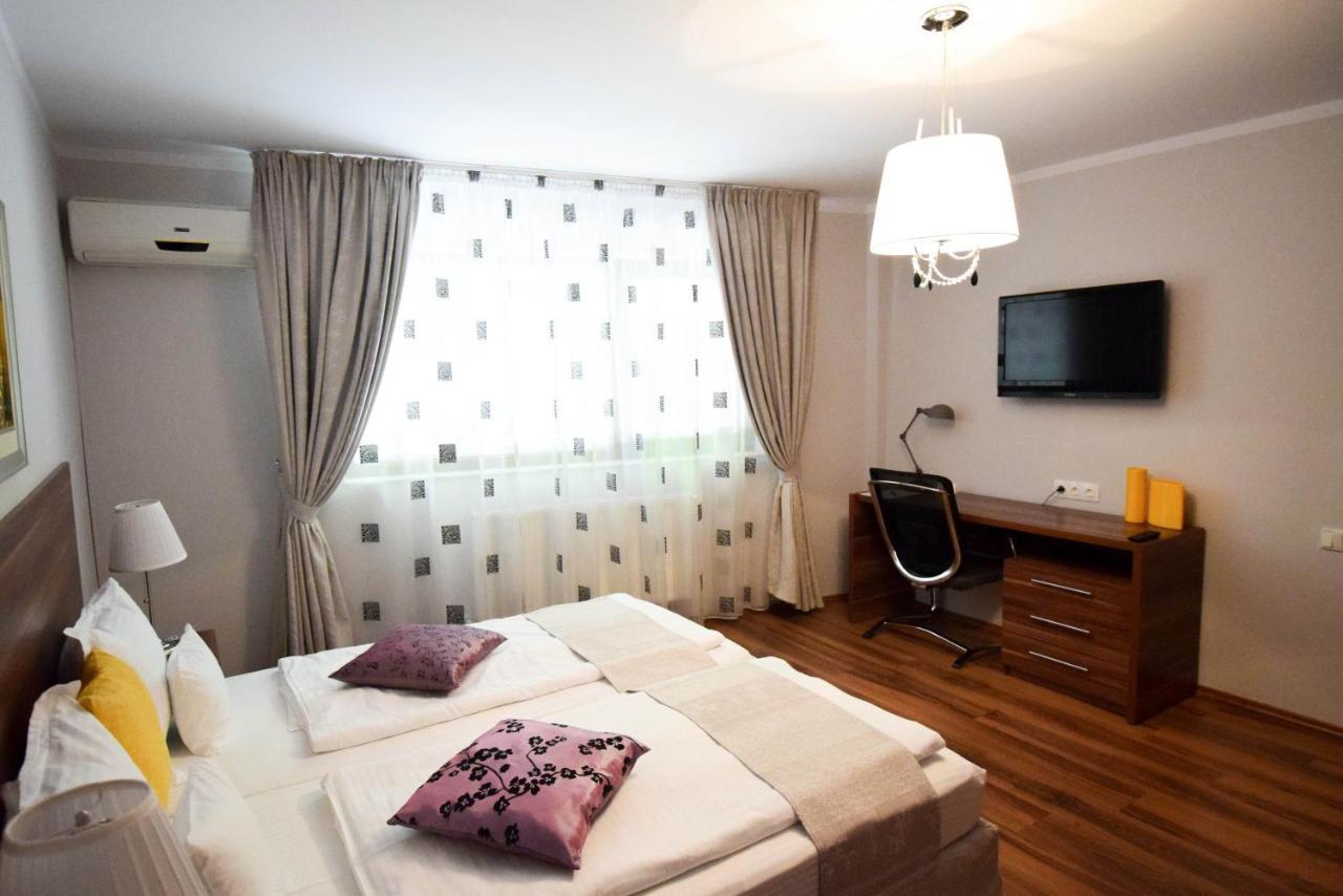 Cabrio Apart Hotel Cluj Napoca Bagian luar foto